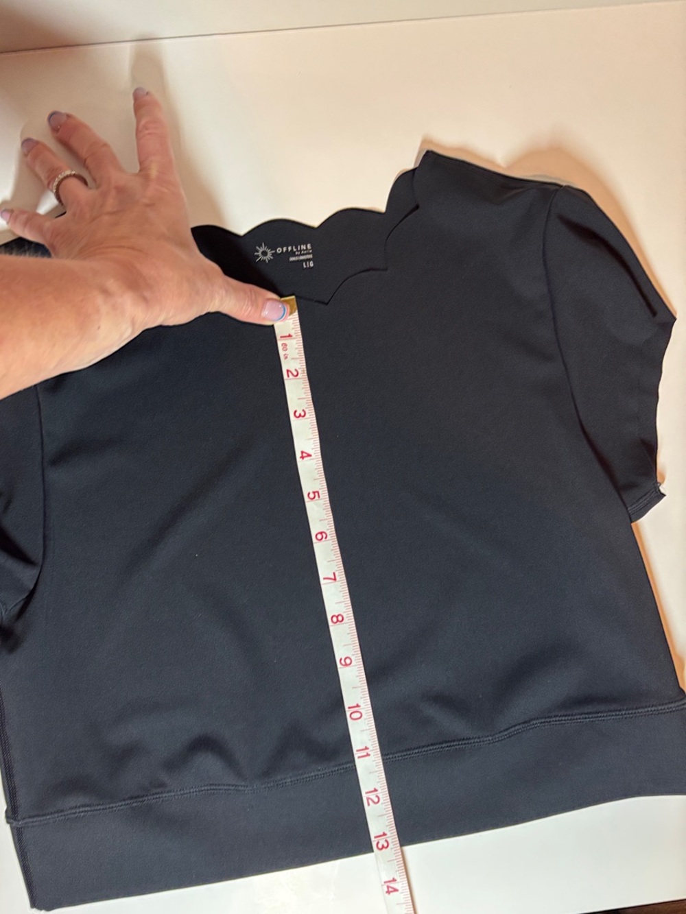 aerie Black Scallop-Neck Crop Tee - Picture 4 of 4